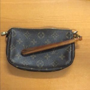 100% Authentic - Louis Vuitton Accessory Wristlet
